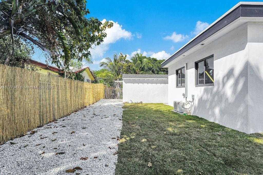 Small Image of 3040 NORTH WEST 13TH AVE, Miami Number 44