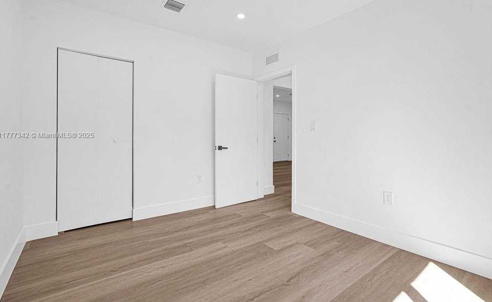 Small Image of 3040 NORTH WEST 13TH AVE, Miami Number 7
