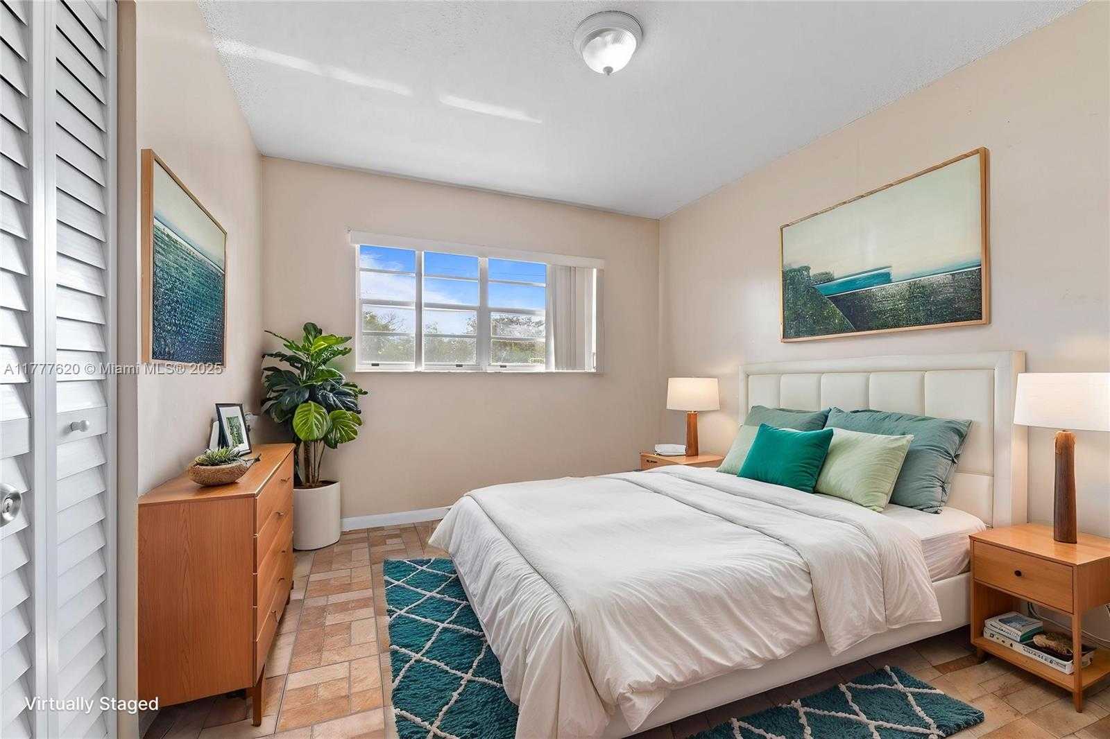 Small Image of 430 SOUTH WEST 10TH AVE #4, Homestead Number 23