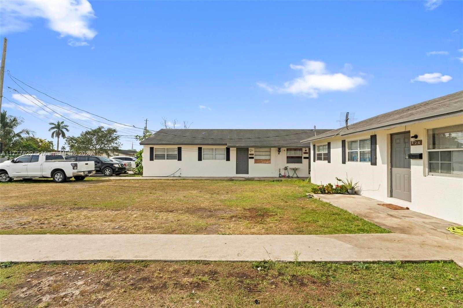 Small Image of 430 SOUTH WEST 10TH AVE #4, Homestead Number 7
