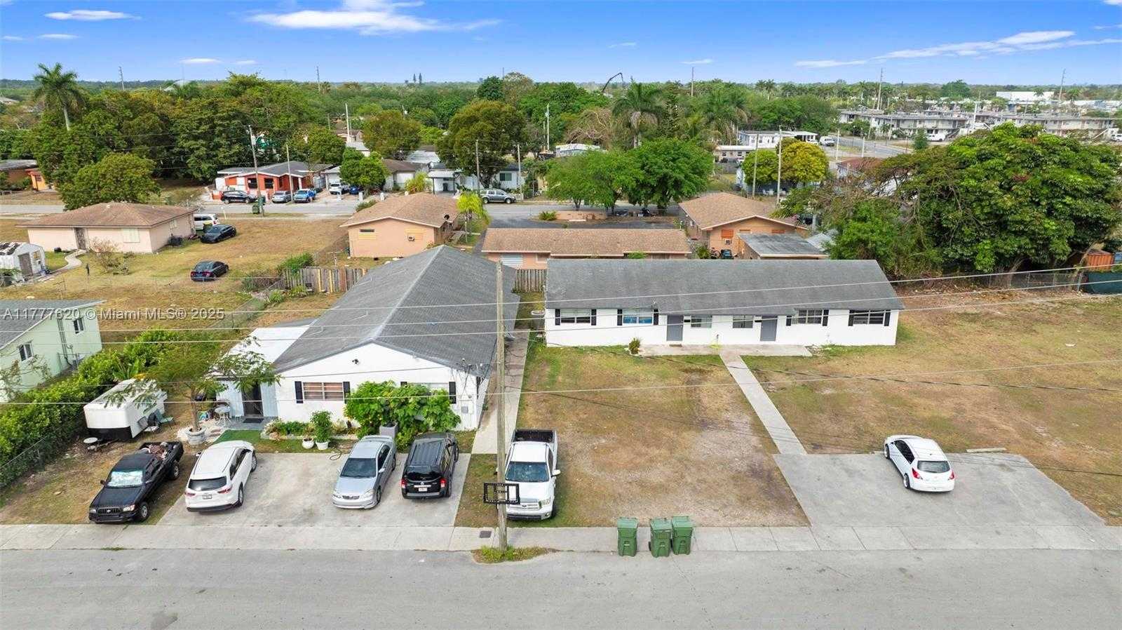 Small Image of 430 SOUTH WEST 10TH AVE #4, Homestead Number 8