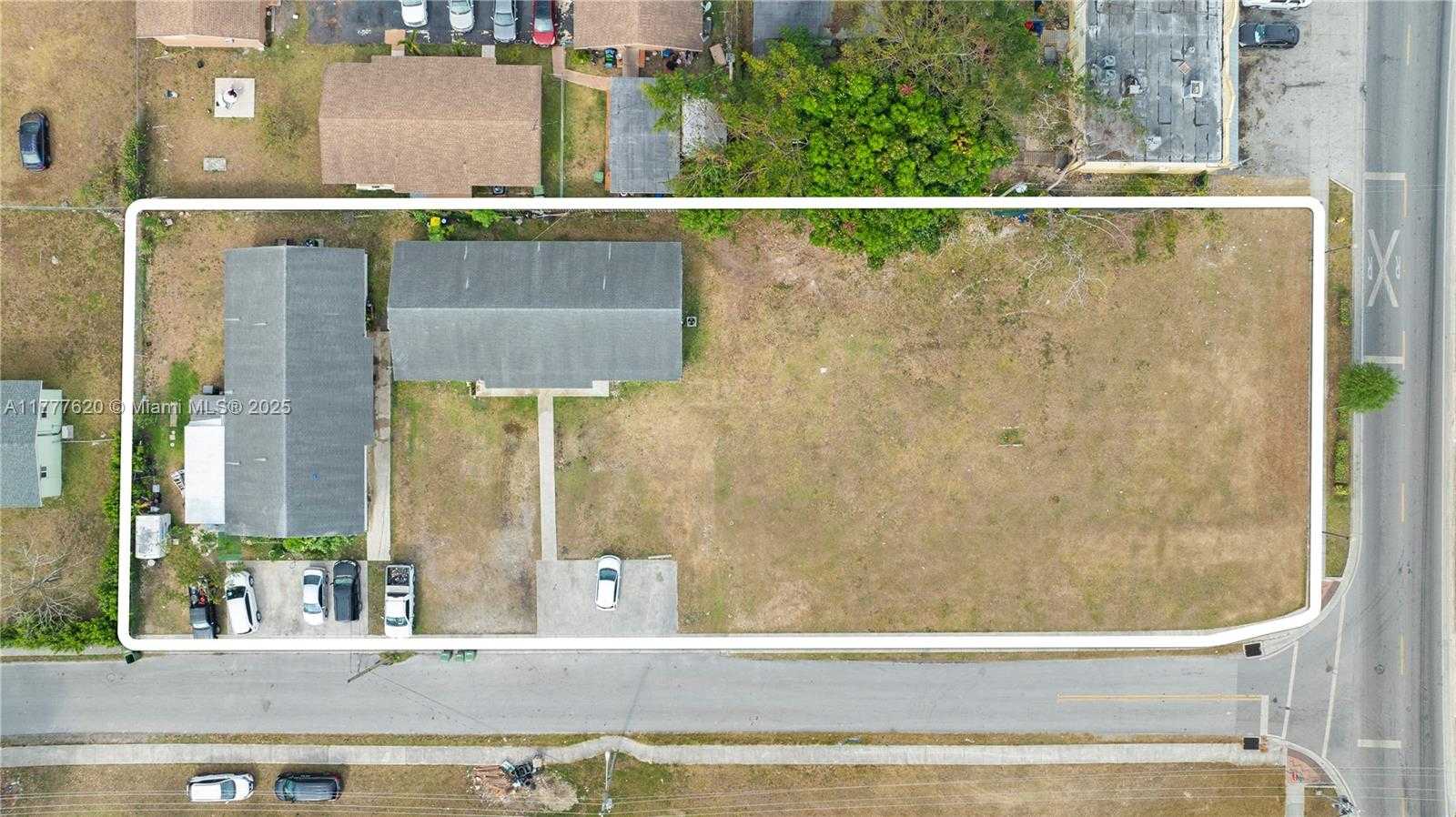 Small Image of 430 SOUTH WEST 10TH AVE #4, Homestead Number 9