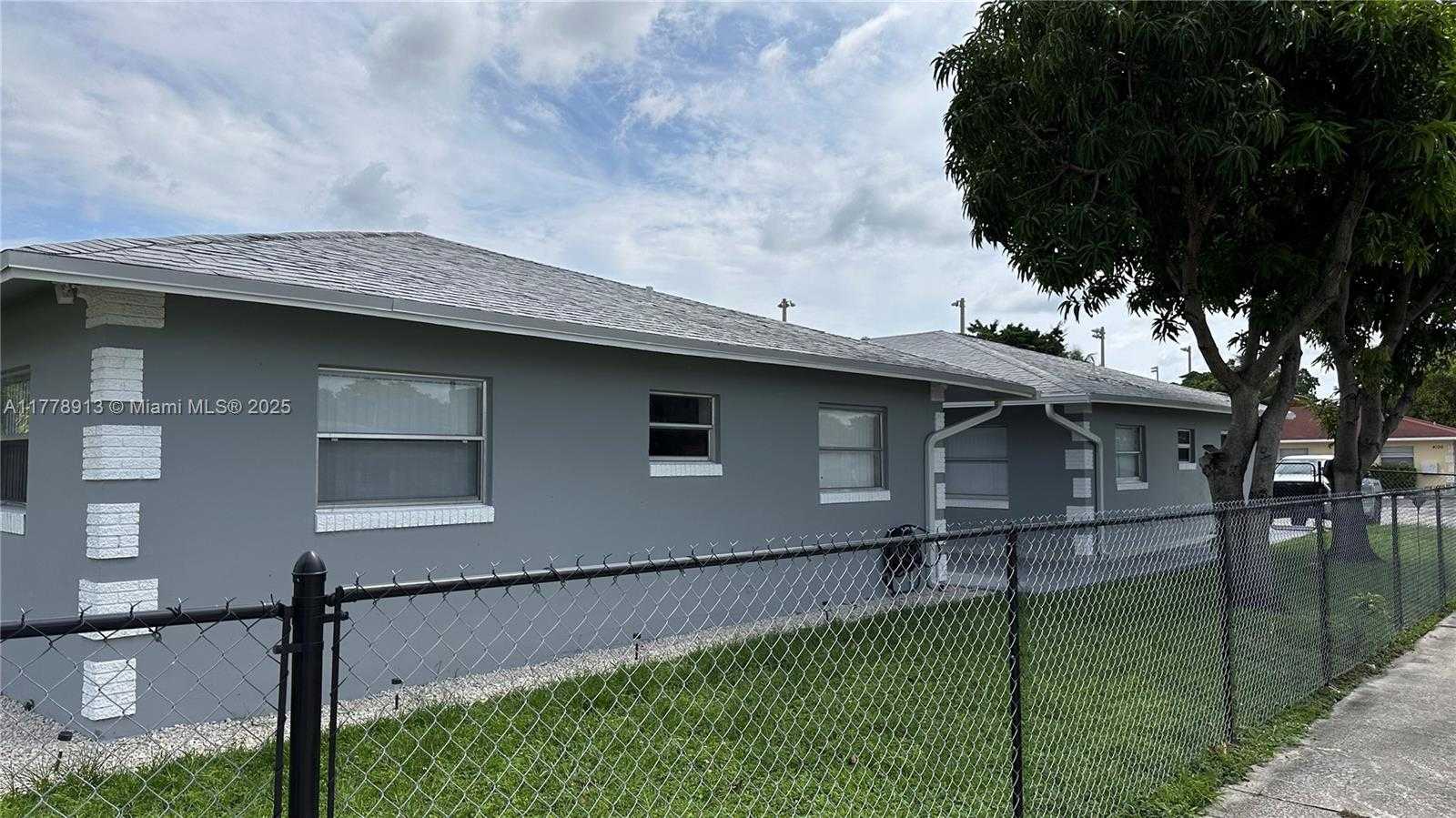 Small Image of 4101 NORTH WEST 30TH TER, Lauderdale Lakes Number 10