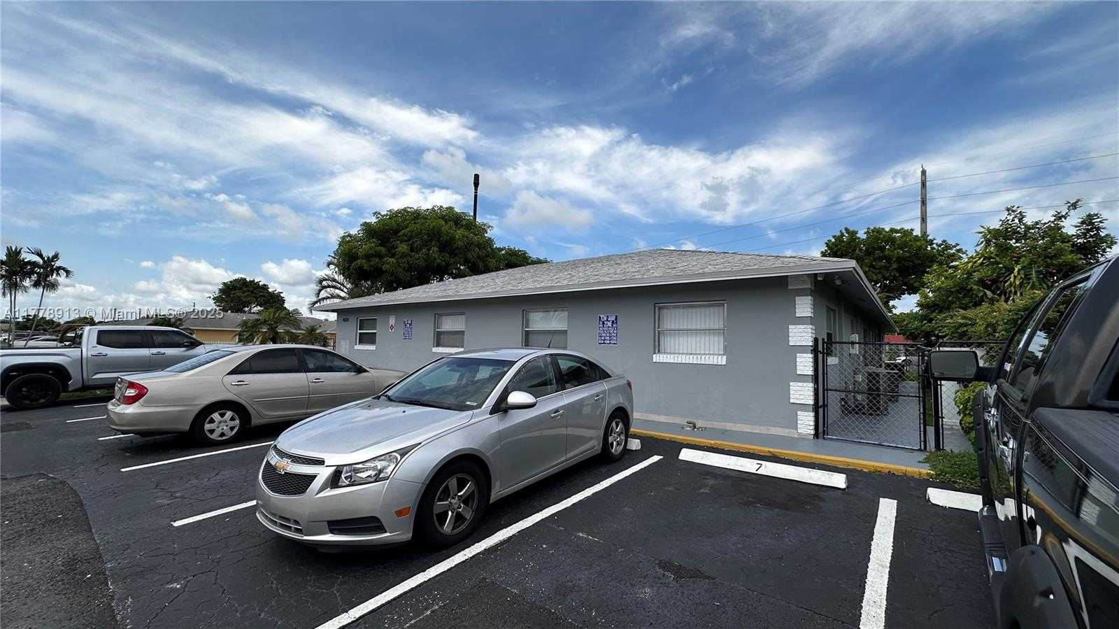 Small Image of 4101 NORTH WEST 30TH TER, Lauderdale Lakes Number 12