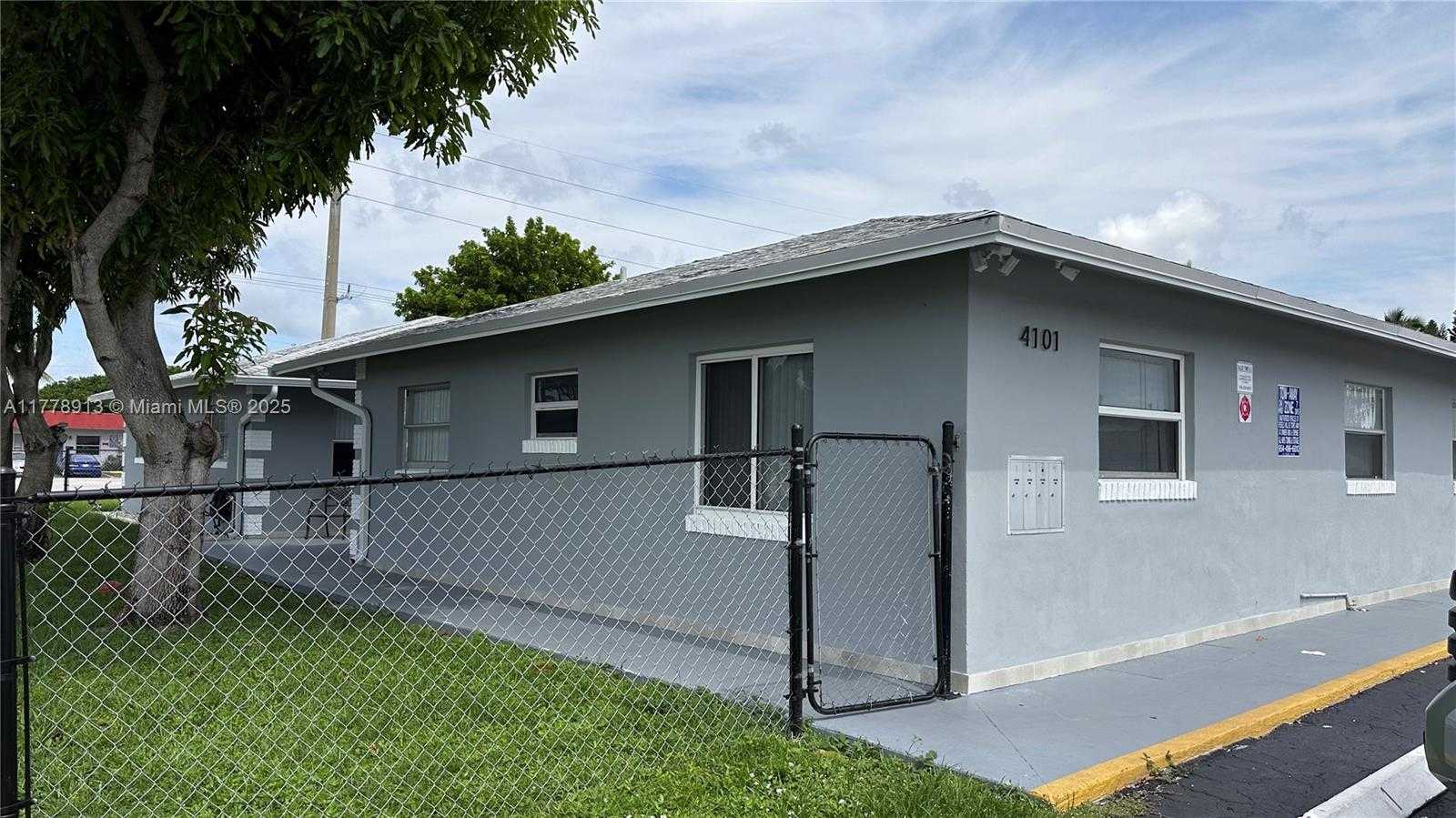 Small Image of 4101 NORTH WEST 30TH TER, Lauderdale Lakes Number 2