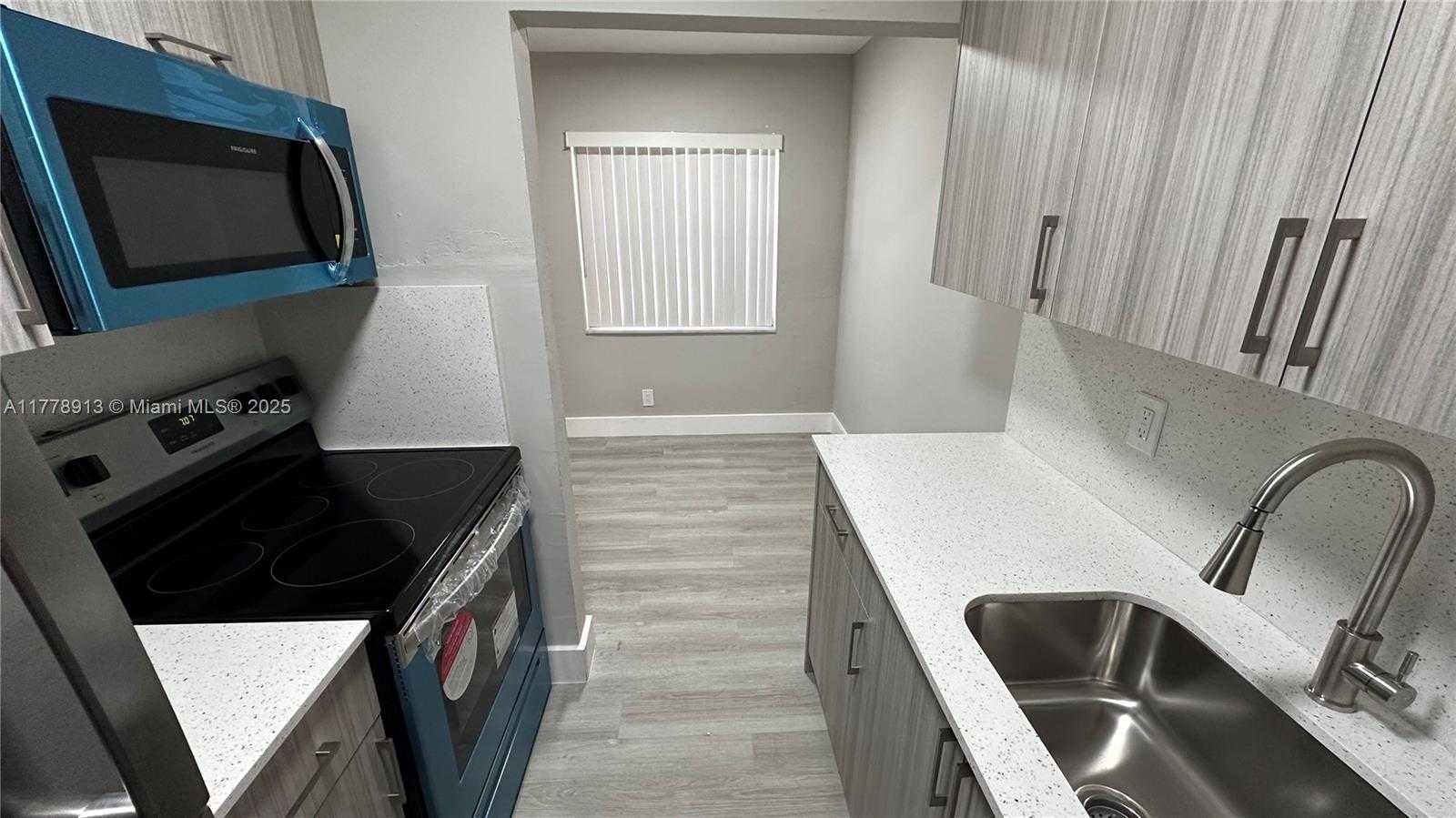 Small Image of 4101 NORTH WEST 30TH TER, Lauderdale Lakes Number 34