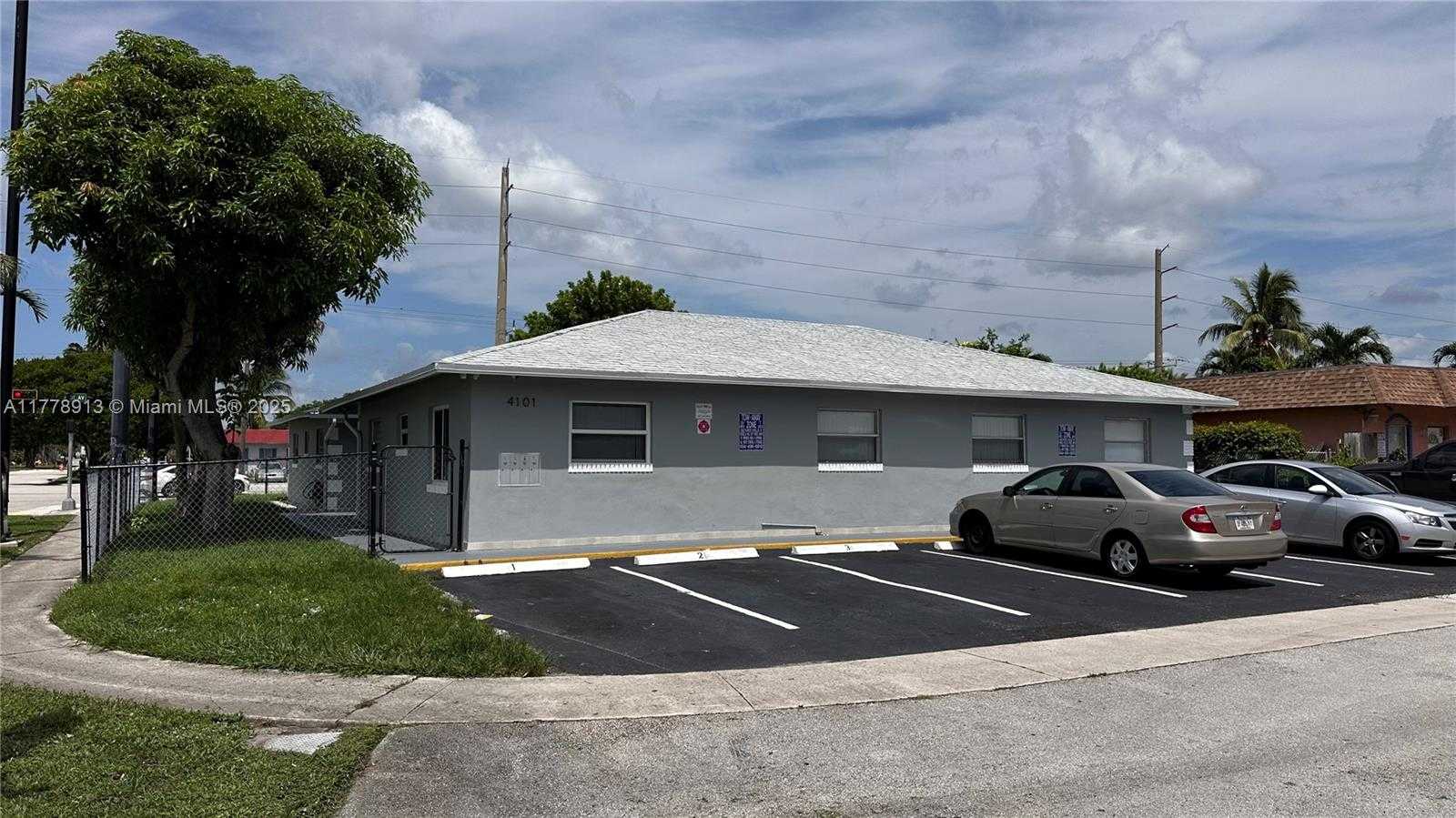 Small Image of 4101 NORTH WEST 30TH TER, Lauderdale Lakes Number 52