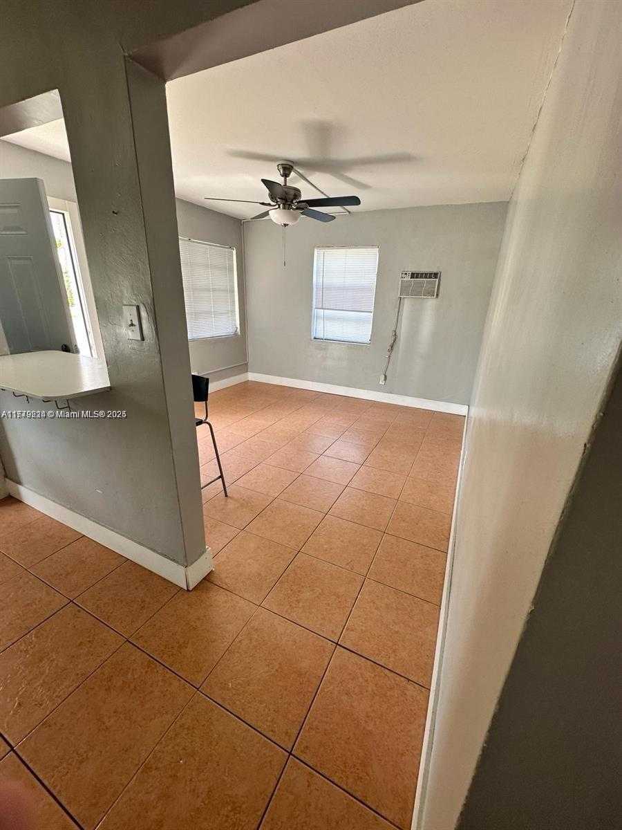 Small Image of 756 NORTH WEST 5TH ST, Hallandale Beach Number 10