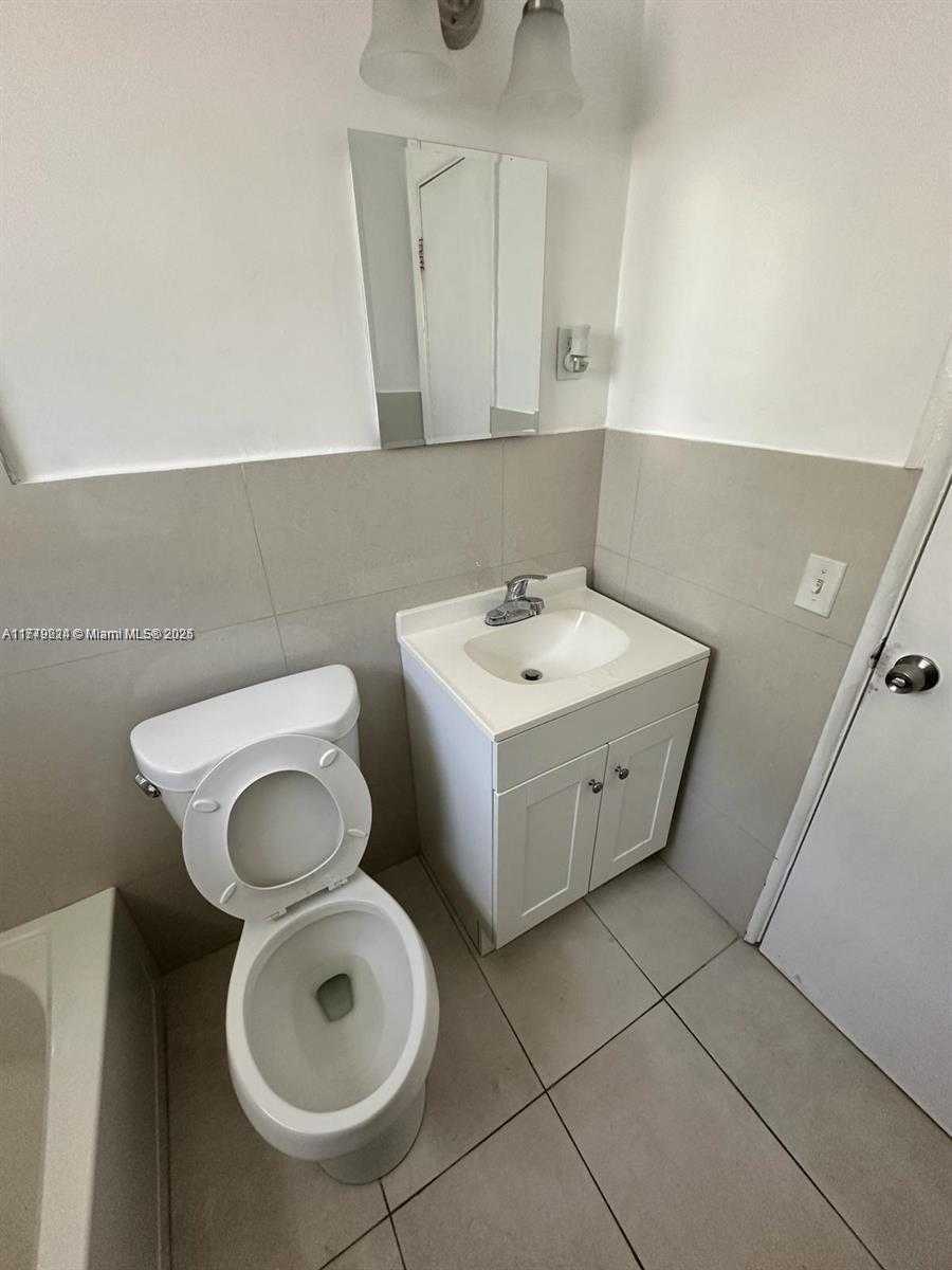 Small Image of 756 NORTH WEST 5TH ST, Hallandale Beach Number 15