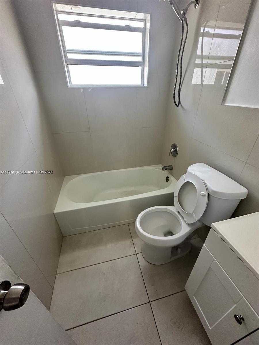 Small Image of 756 NORTH WEST 5TH ST, Hallandale Beach Number 17