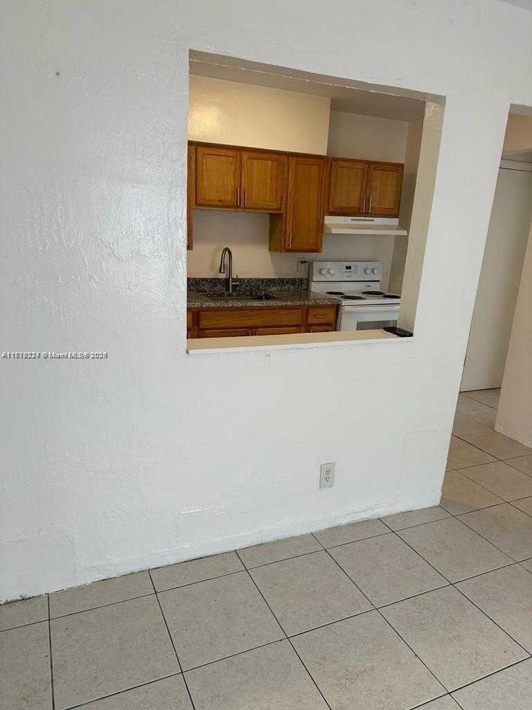 Small Image of 756 NORTH WEST 5TH ST, Hallandale Beach Number 8