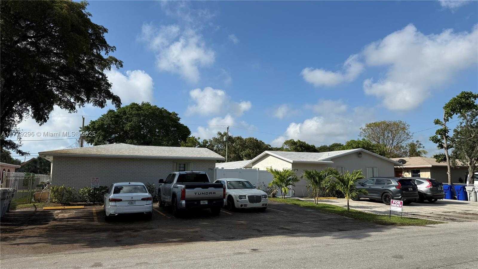 Small Image of 220 NORTH WEST 12TH ST, Pompano Beach Number 2