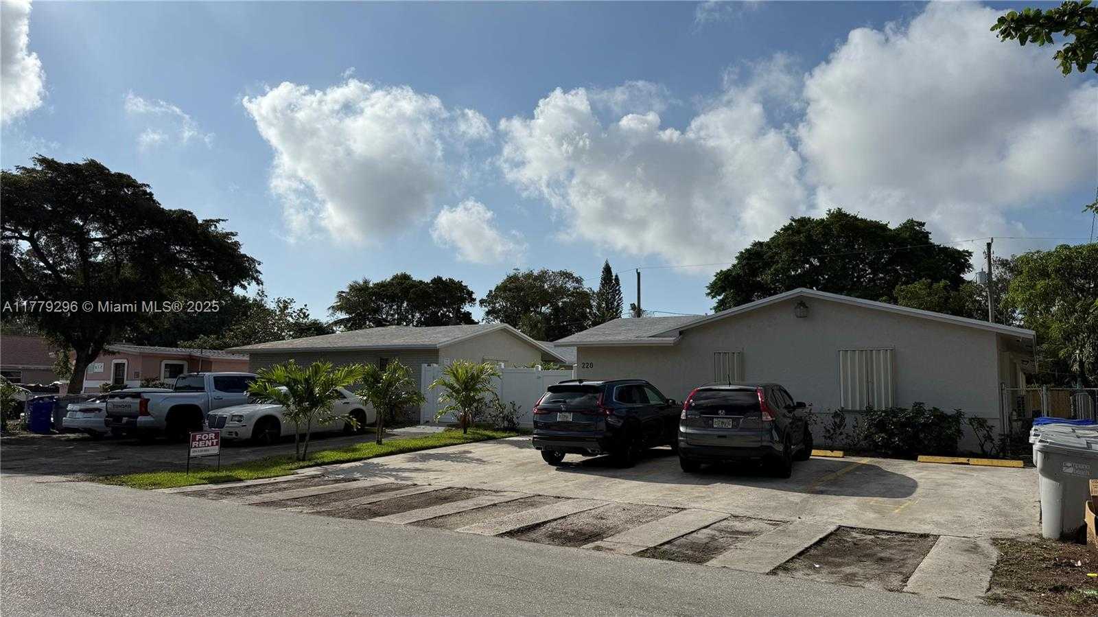 Small Image of 220 NORTH WEST 12TH ST, Pompano Beach Number 4