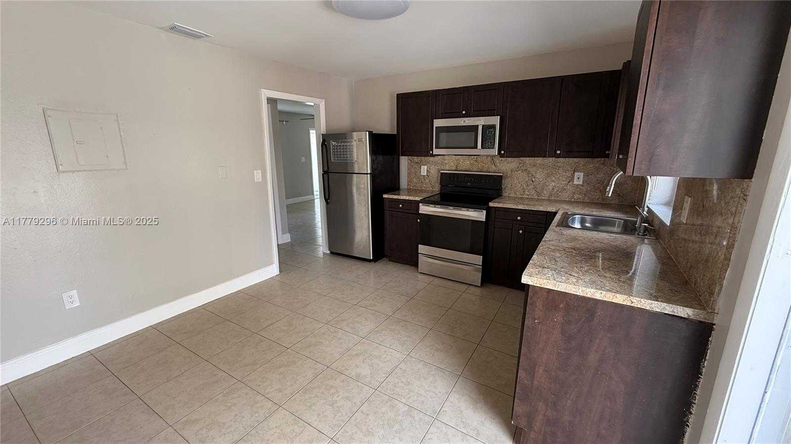 Small Image of 220 NORTH WEST 12TH ST, Pompano Beach Number 75