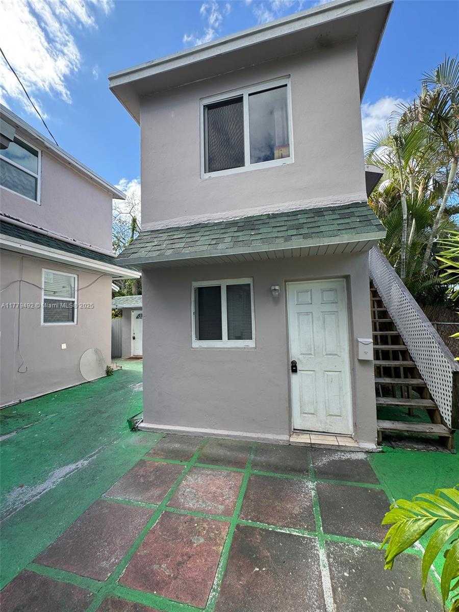 Small Image of 1664 SOUTH WEST 9TH ST, Miami Number 11