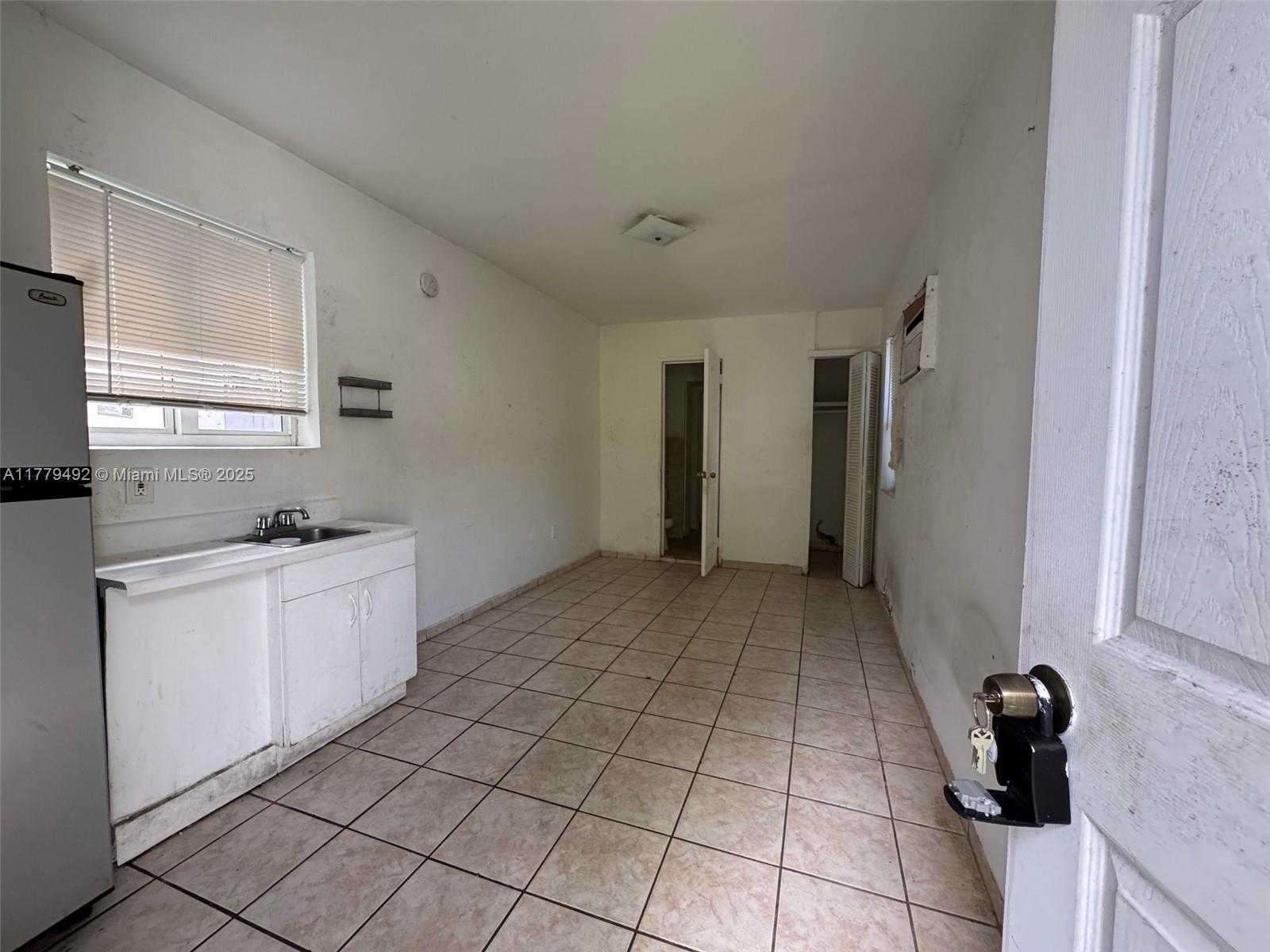 Small Image of 1664 SOUTH WEST 9TH ST, Miami Number 15