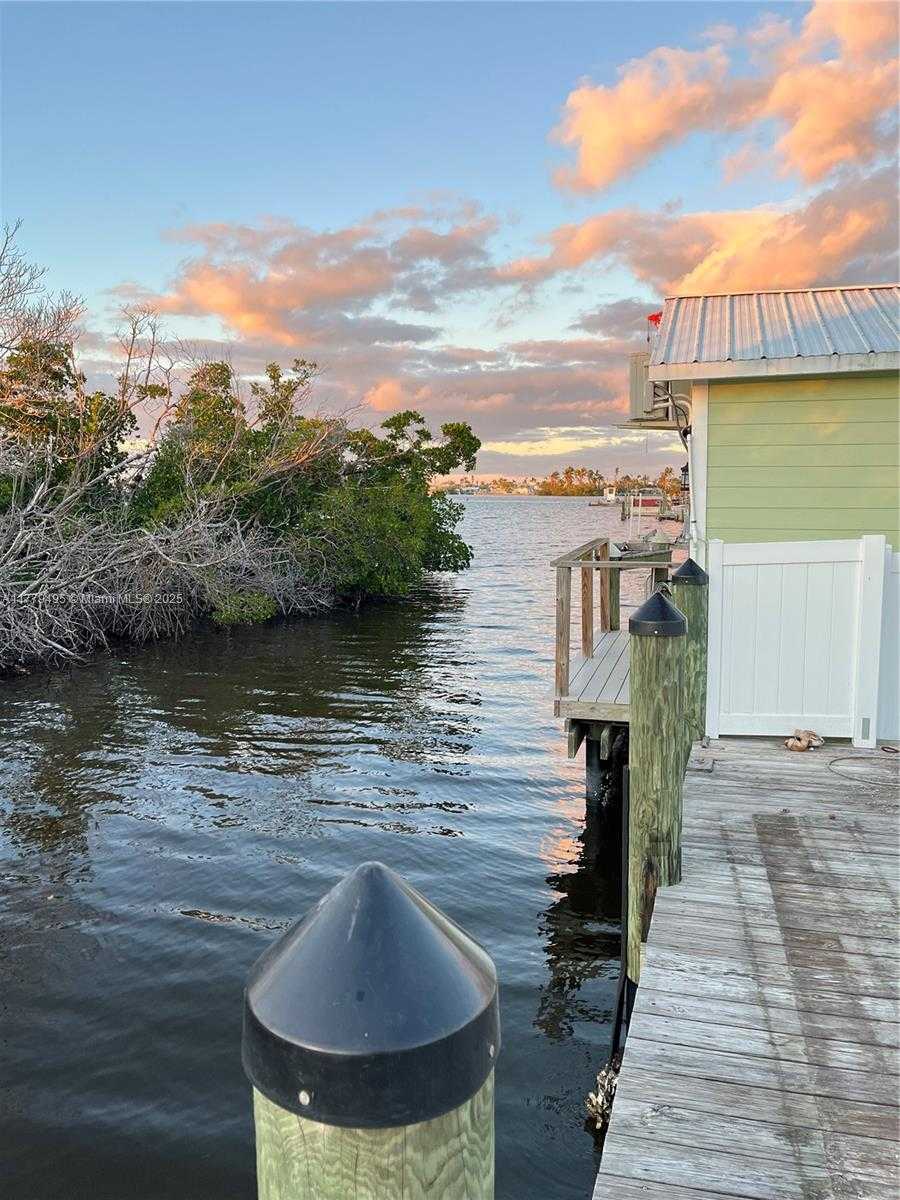 Small Image of 4874 PINE ISLAND RD NW #3, Other City - In The State Of Florida Number 7