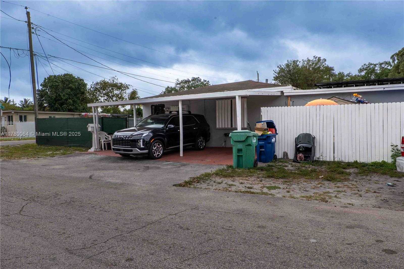 Small Image of 3100 NORTH WEST 91ST ST, Miami Number 4