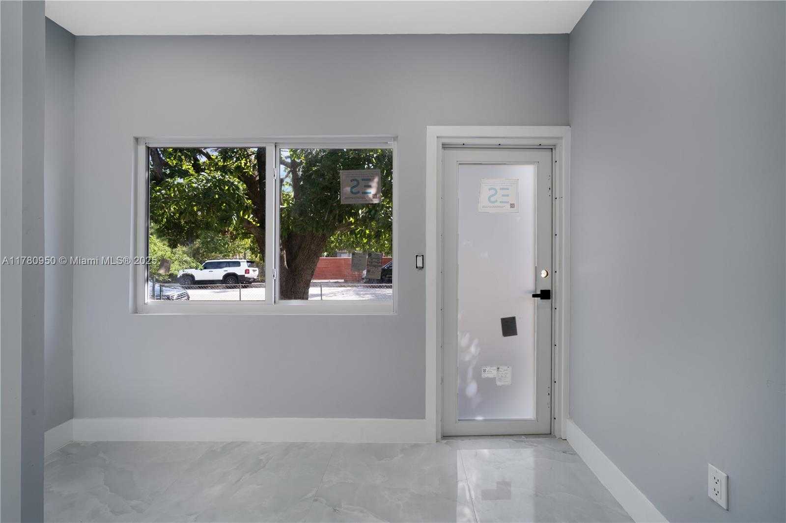 Small Image of 1114 SOUTH WEST 13TH CT, Miami Number 12