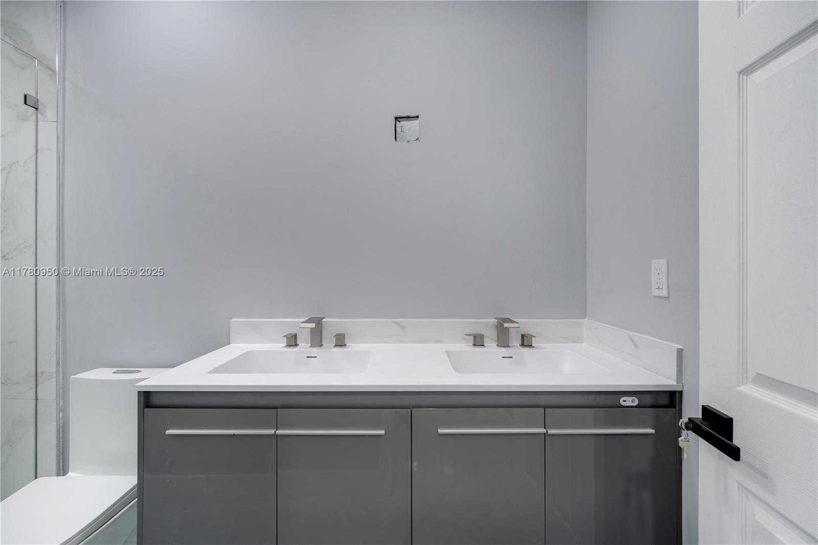 Small Image of 1114 SOUTH WEST 13TH CT, Miami Number 20