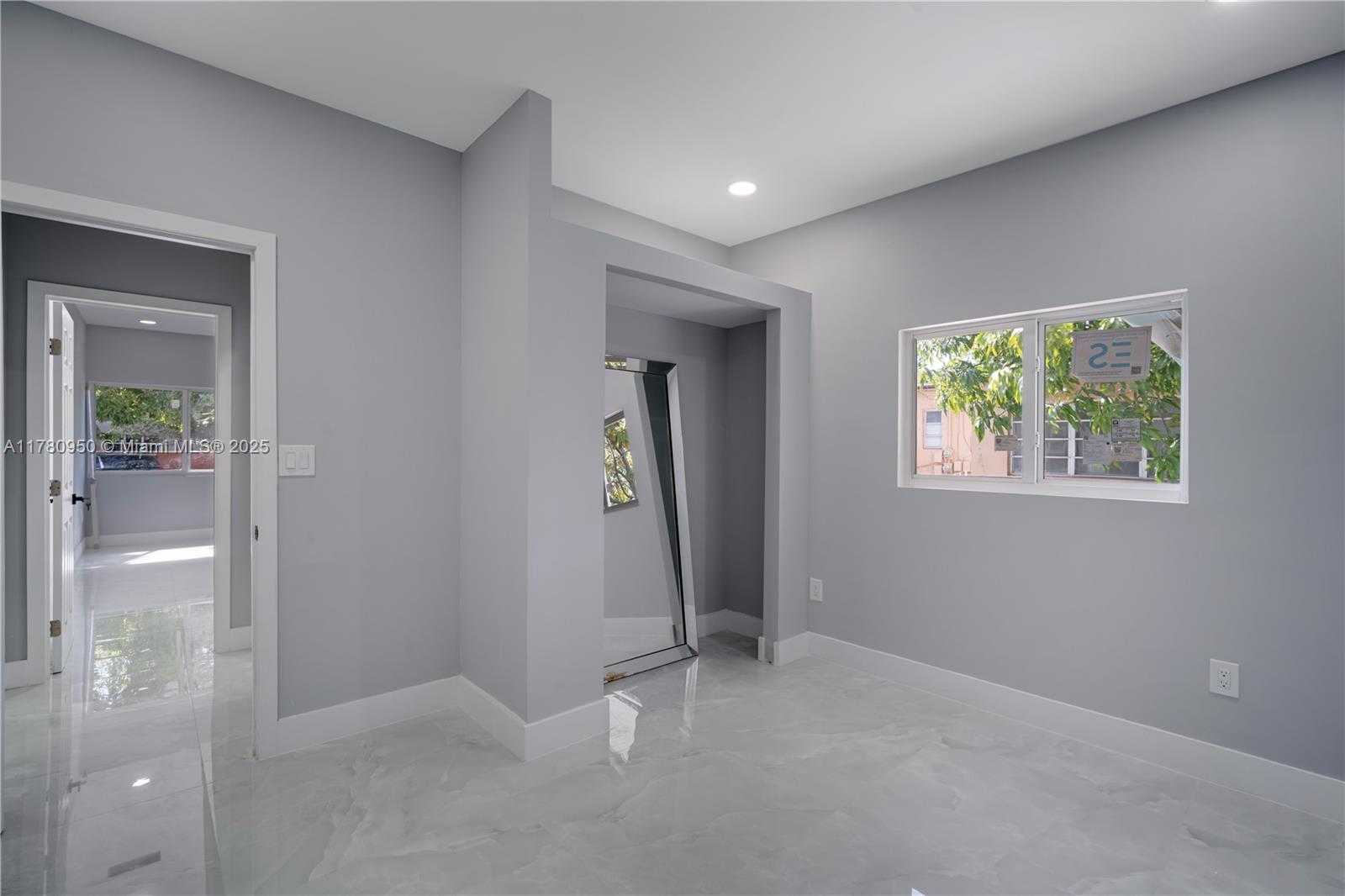 Small Image of 1114 SOUTH WEST 13TH CT, Miami Number 23