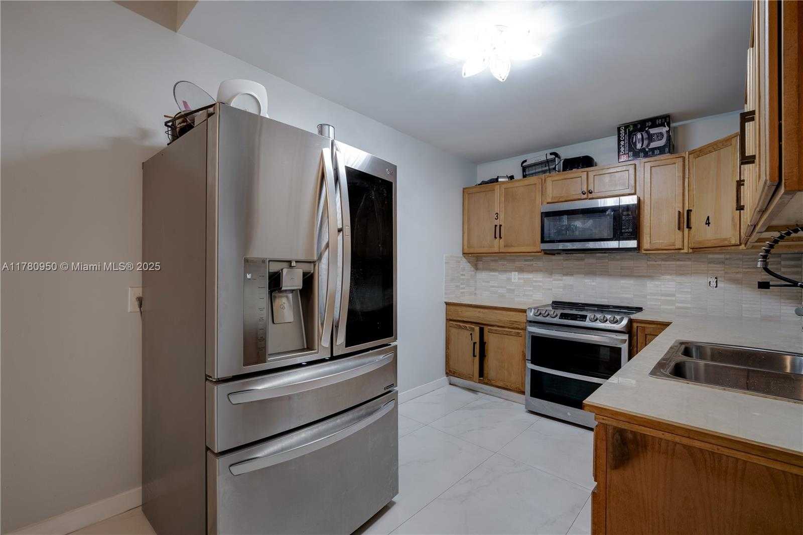 Small Image of 1114 SOUTH WEST 13TH CT, Miami Number 34