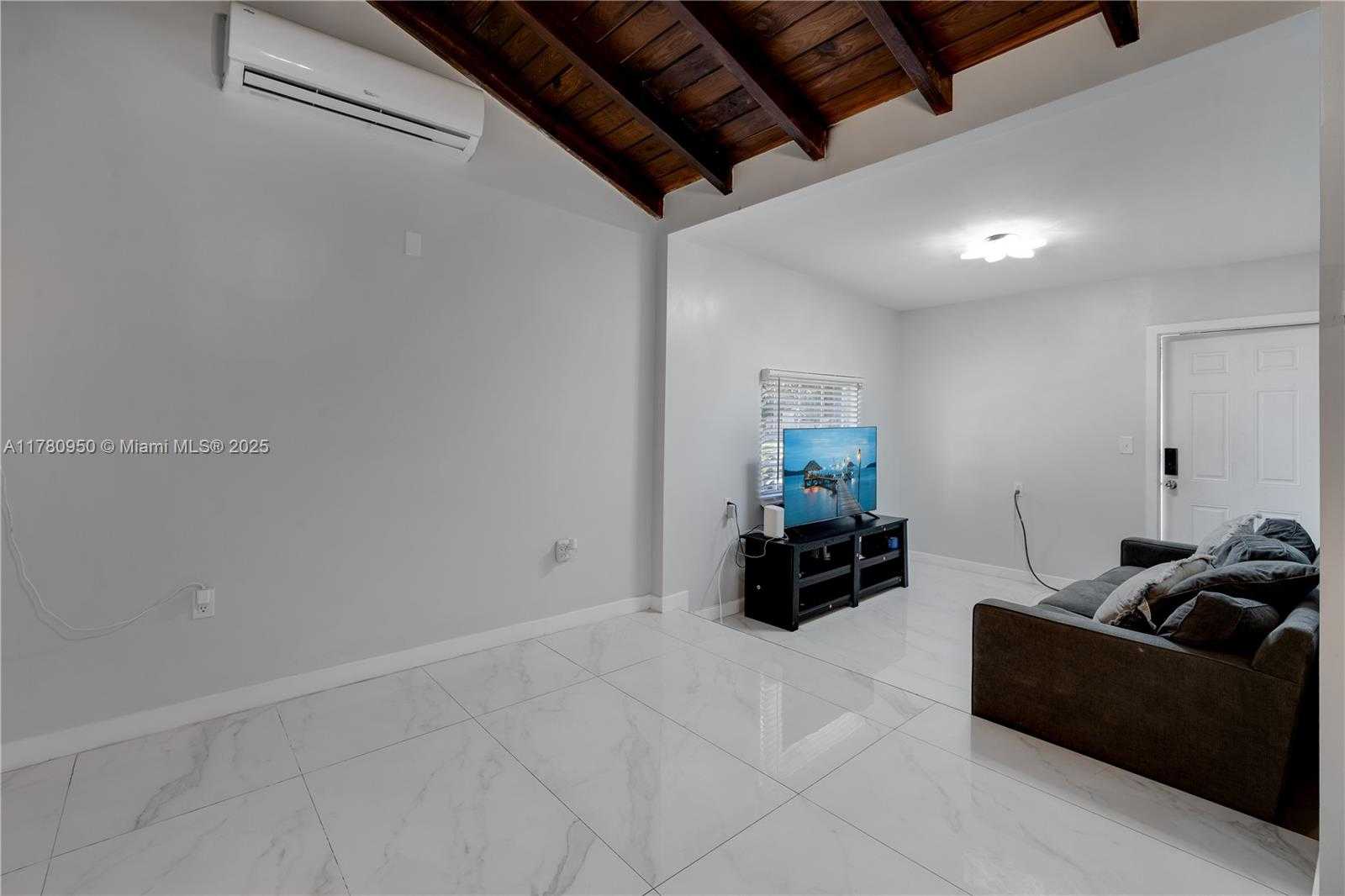 Small Image of 1114 SOUTH WEST 13TH CT, Miami Number 36