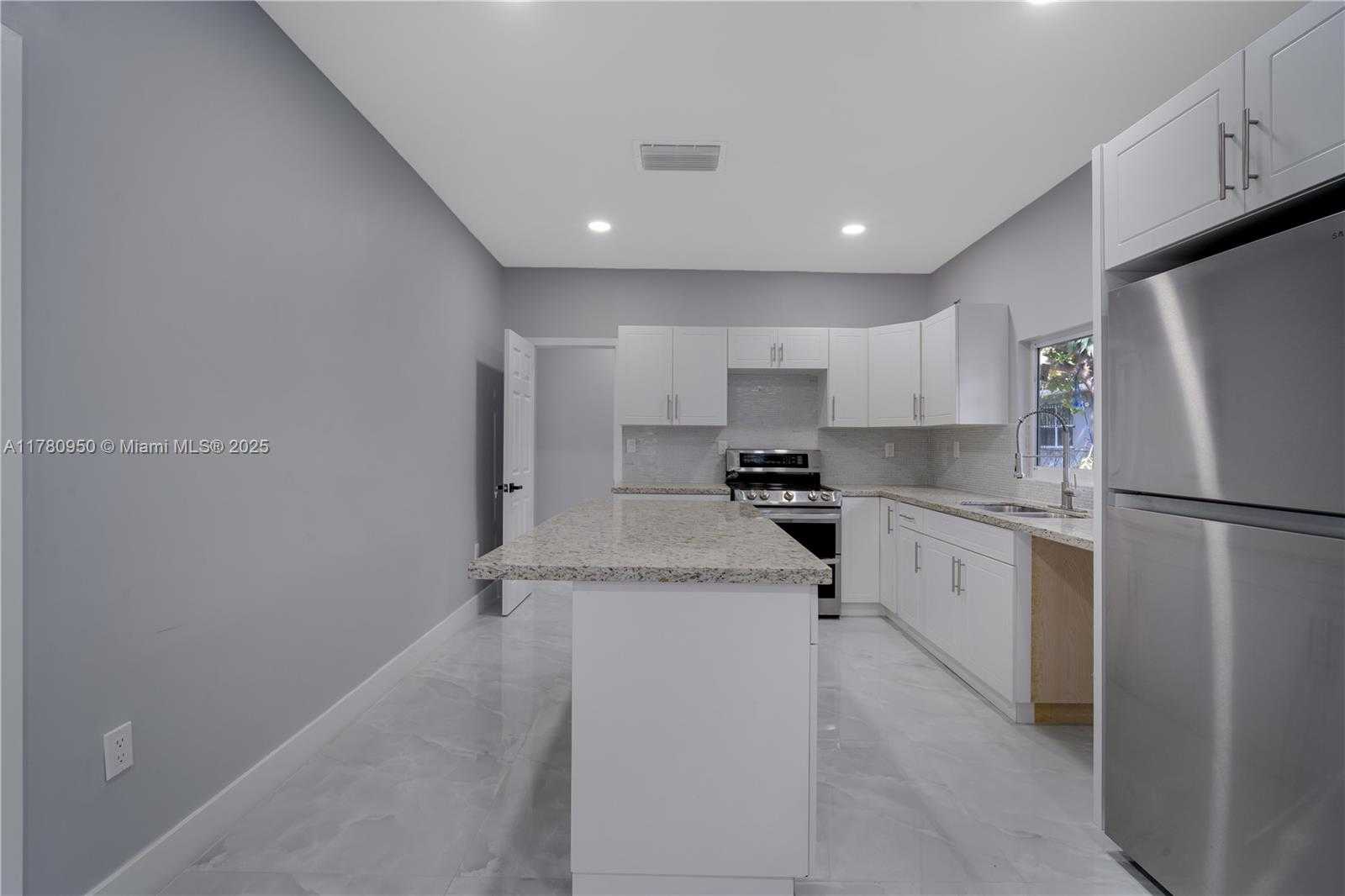 Small Image of 1114 SOUTH WEST 13TH CT, Miami Number 7