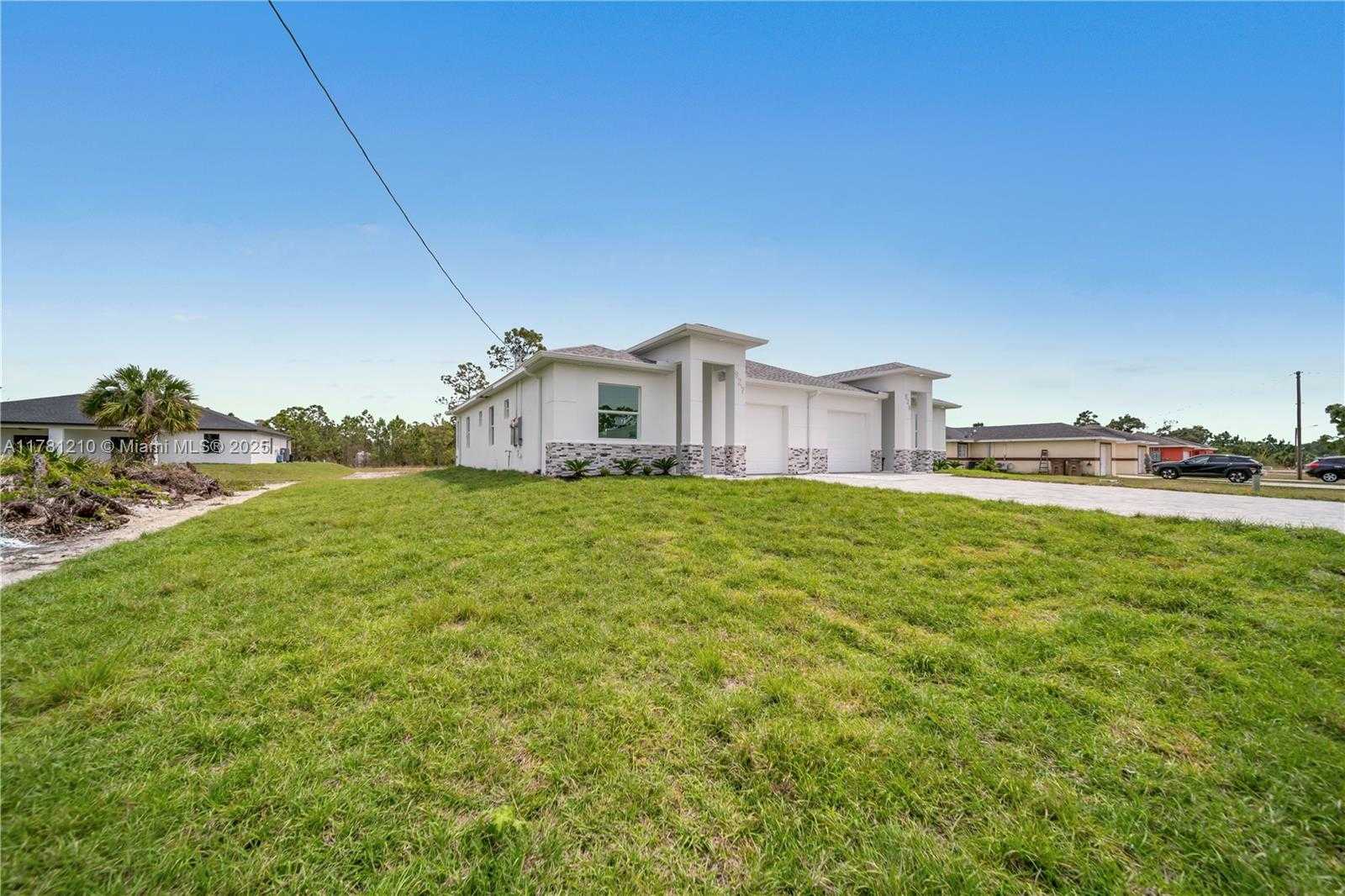 Small Image of 1153 COUNTESS AVE, Lehigh Acres Number 4