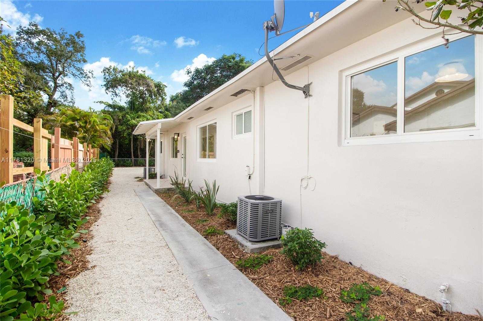 Small Image of 7311 SOUTH WEST 63RD CT #2, South Miami Number 11
