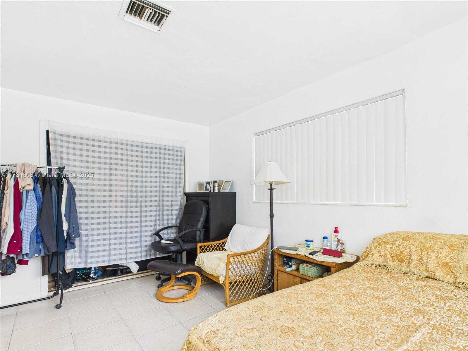 Small Image of 1901 SOUTH WEST 11TH ST, Fort Lauderdale Number 20