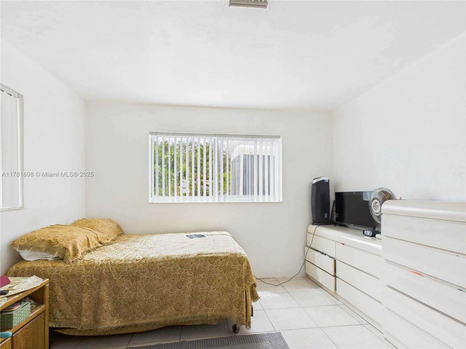 Small Image of 1901 SOUTH WEST 11TH ST, Fort Lauderdale Number 22