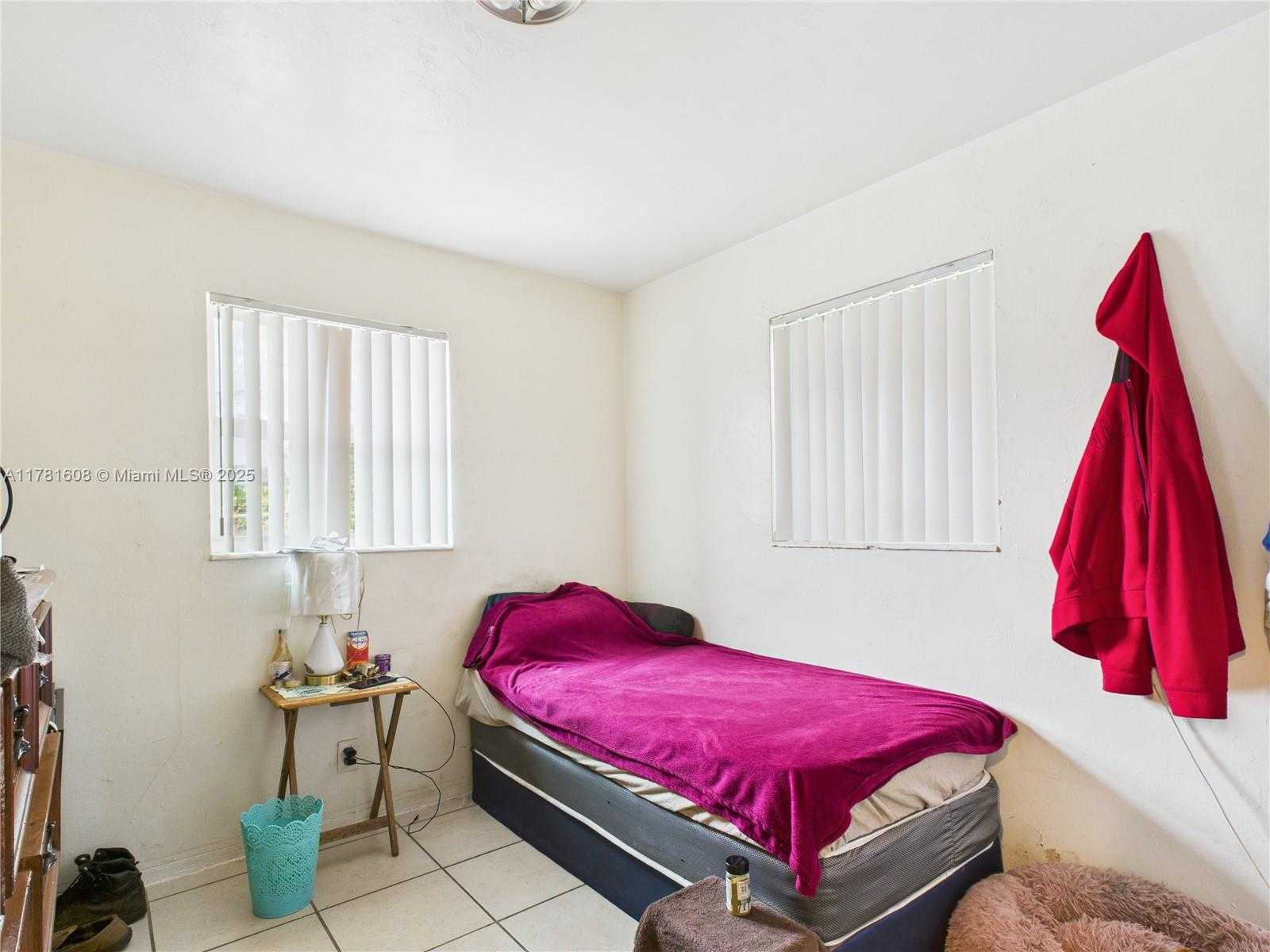 Small Image of 1901 SOUTH WEST 11TH ST, Fort Lauderdale Number 33