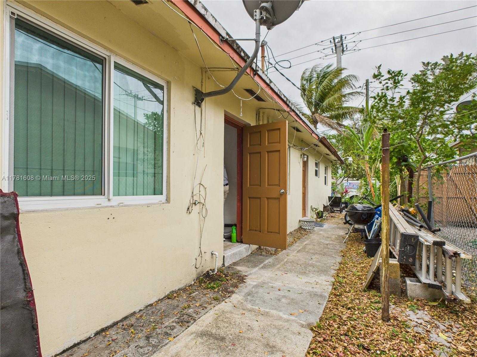 Small Image of 1901 SOUTH WEST 11TH ST, Fort Lauderdale Number 38
