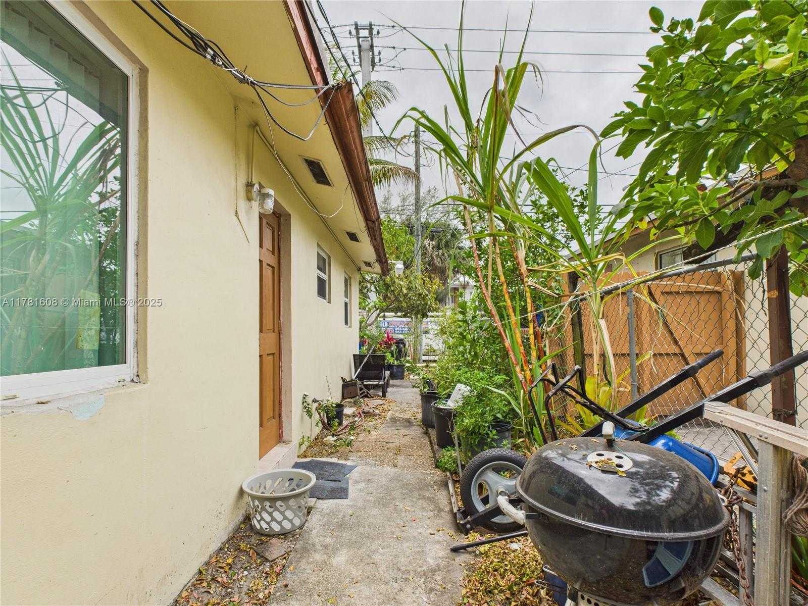 Small Image of 1901 SOUTH WEST 11TH ST, Fort Lauderdale Number 45