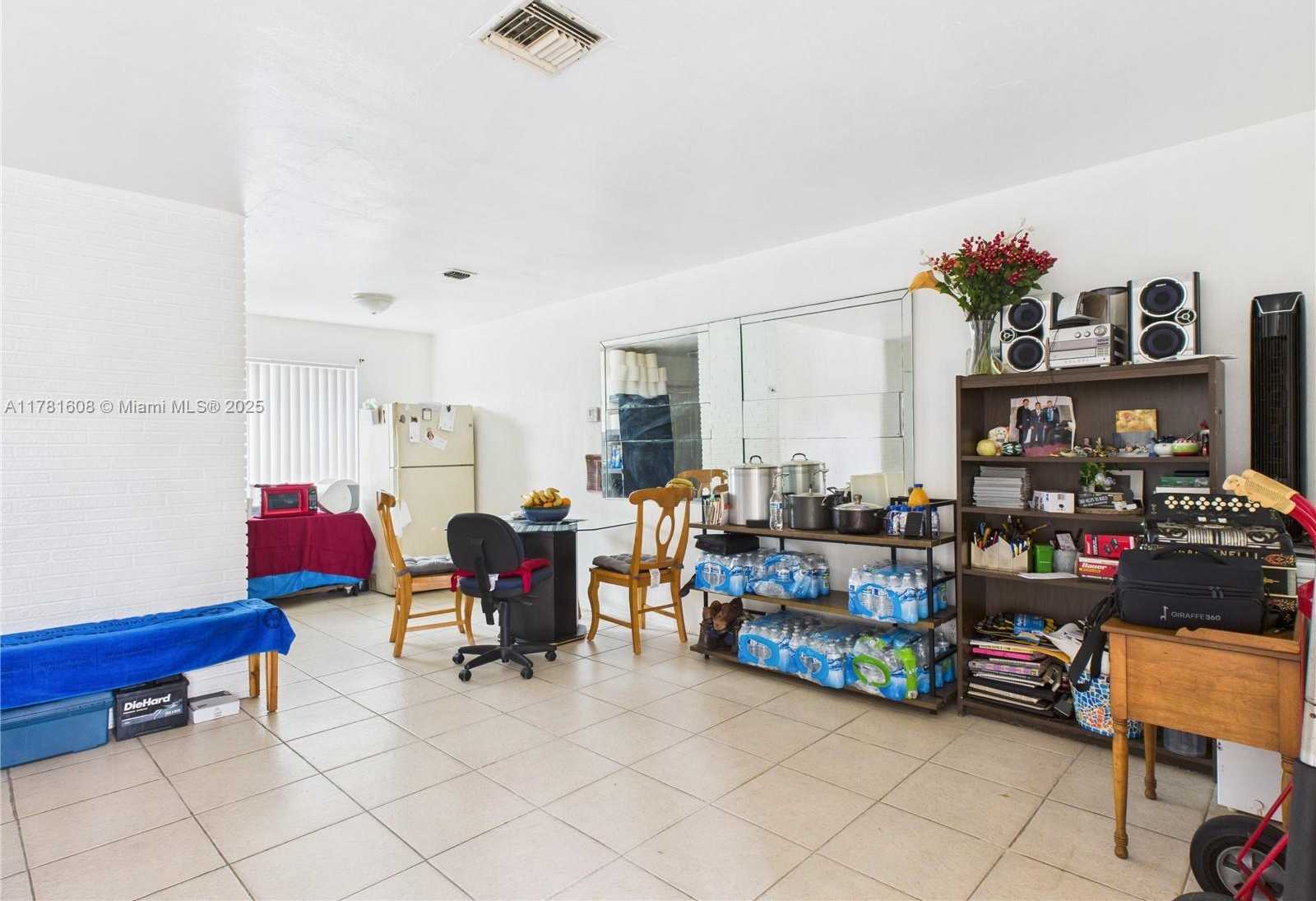 Small Image of 1901 SOUTH WEST 11TH ST, Fort Lauderdale Number 6