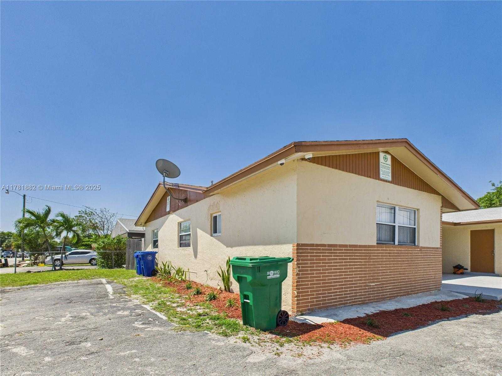 Small Image of 3000 NORTH WEST 13TH ST, Fort Lauderdale Number 3