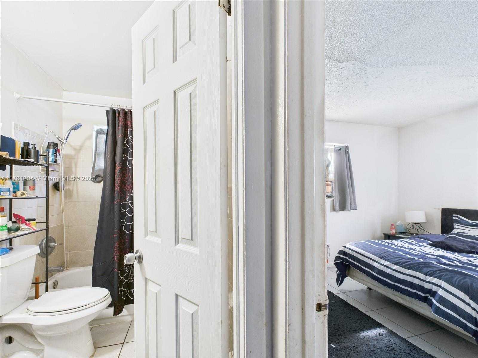 Small Image of 2707 NORTH WEST 13TH ST, Fort Lauderdale Number 11