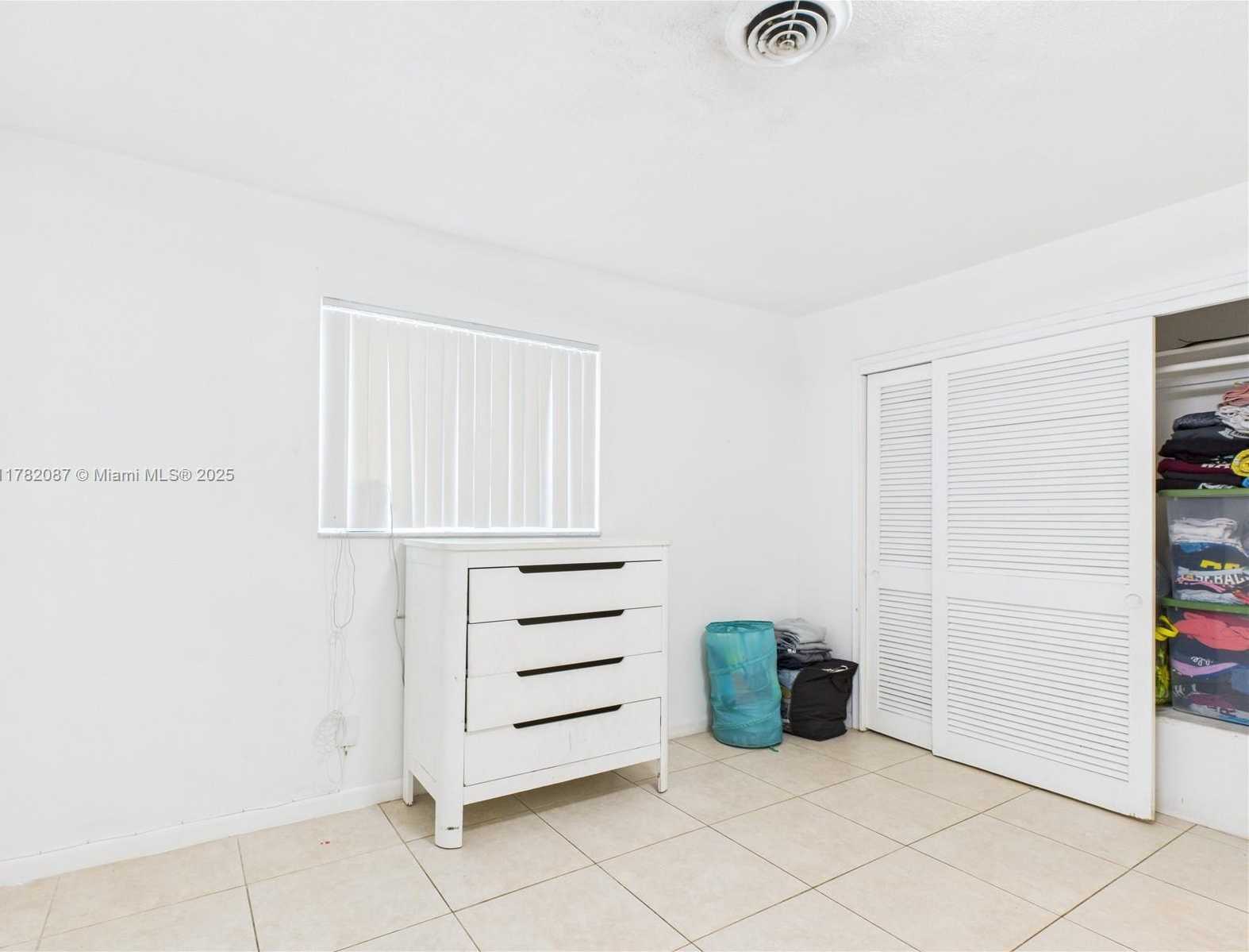 Small Image of 1713 SOUTH WEST 11TH CT, Fort Lauderdale Number 21