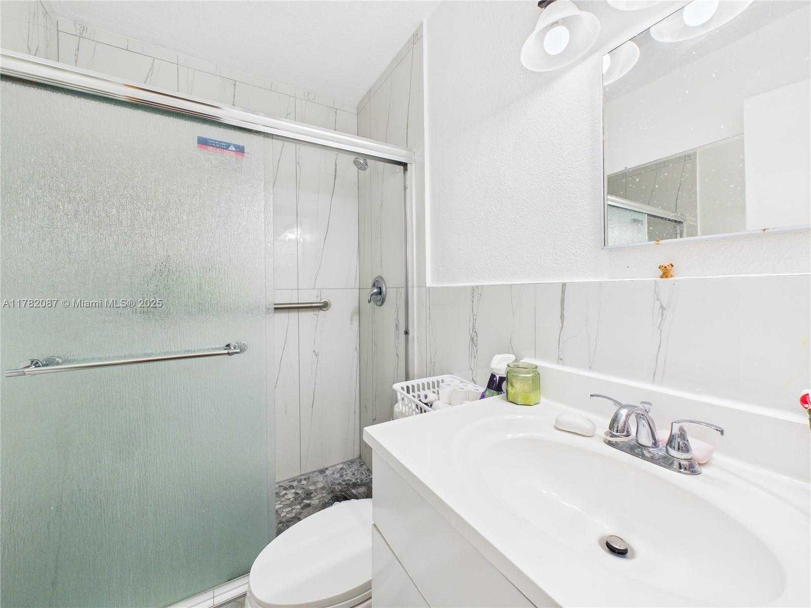 Small Image of 1713 SOUTH WEST 11TH CT, Fort Lauderdale Number 30