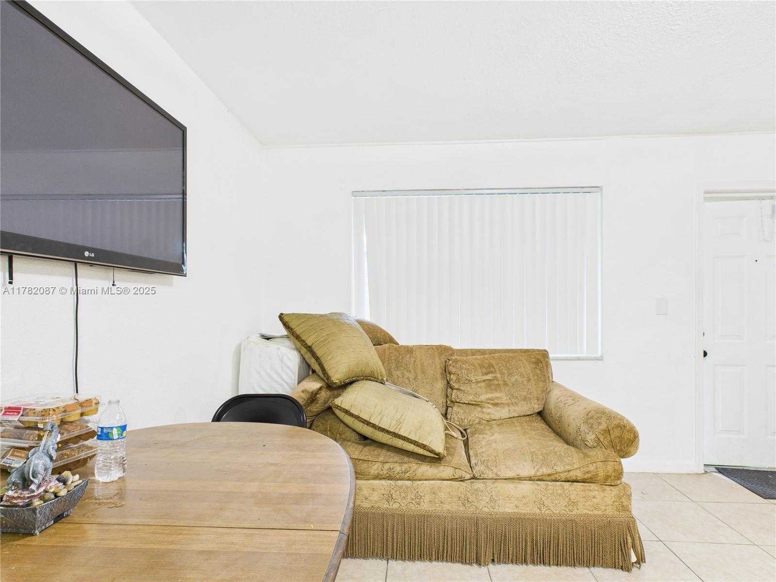 Small Image of 1713 SOUTH WEST 11TH CT, Fort Lauderdale Number 40