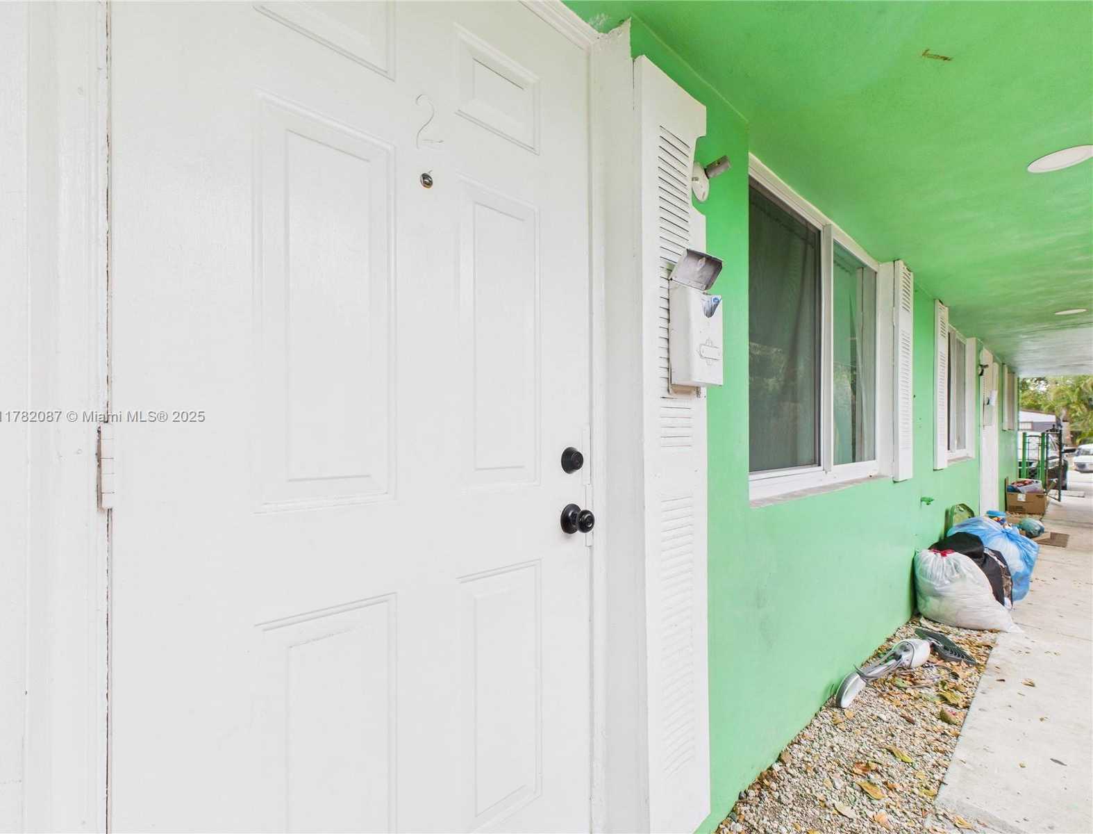 Small Image of 1713 SOUTH WEST 11TH CT, Fort Lauderdale Number 6