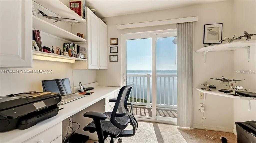 Small Image of 2424 BAY DRIVE #8, Other City - In The State Of Florida Number 12