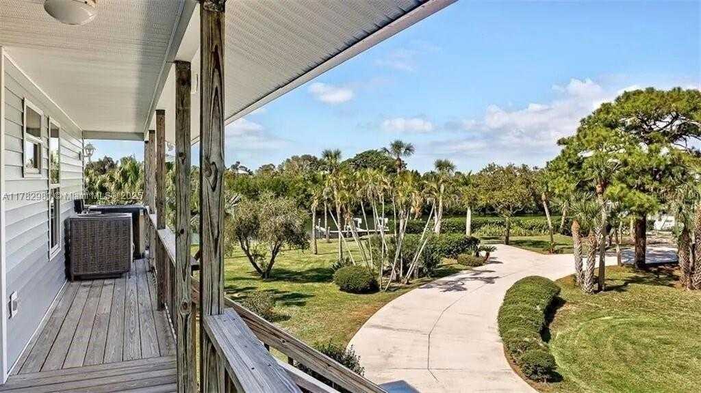 Small Image of 2424 BAY DRIVE #8, Other City - In The State Of Florida Number 25