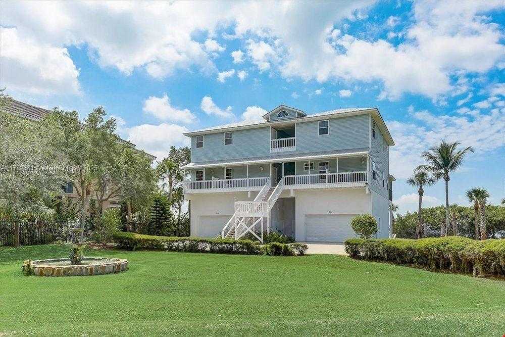 Small Image of 2424 BAY DRIVE #8, Other City - In The State Of Florida Number 3