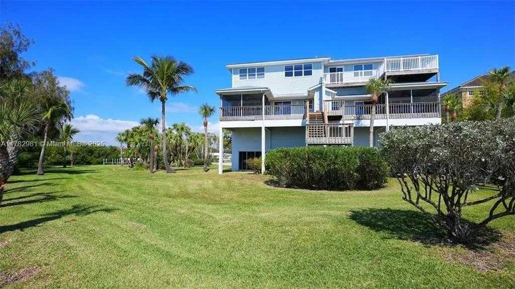 Small Image of 2424 BAY DRIVE #8, Other City - In The State Of Florida Number 4