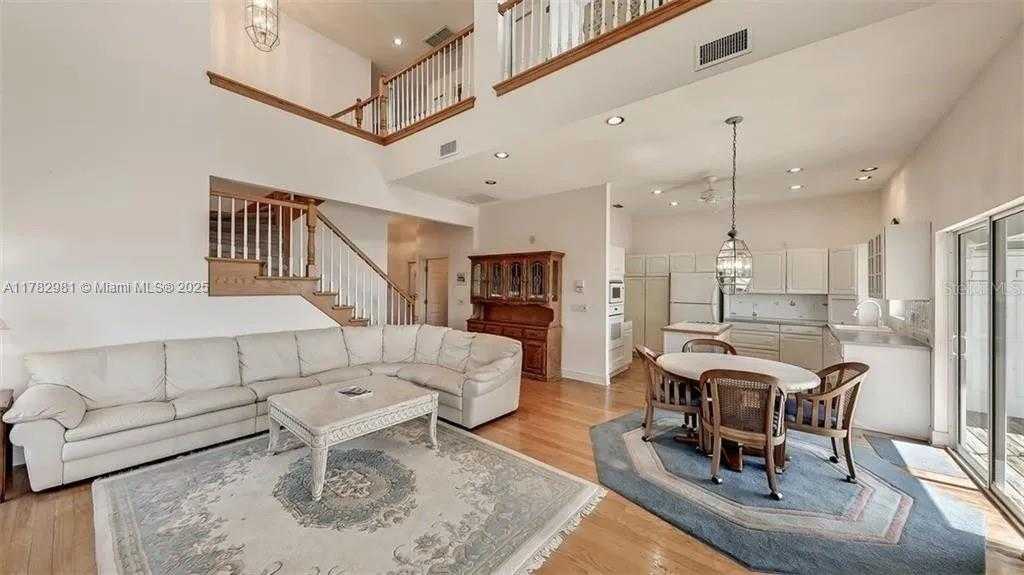 Small Image of 2424 BAY DRIVE #8, Other City - In The State Of Florida Number 9