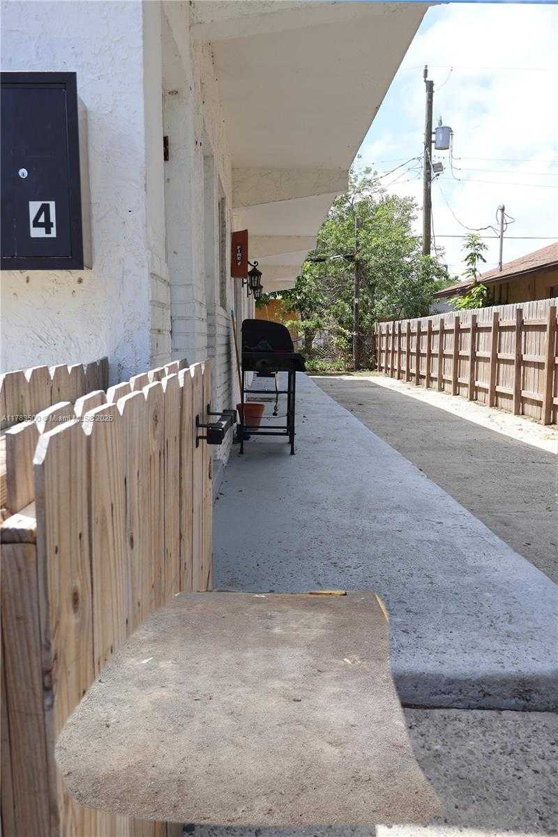 Small Image of 715 NORTH WEST 5TH AVE, Pompano Beach Number 7