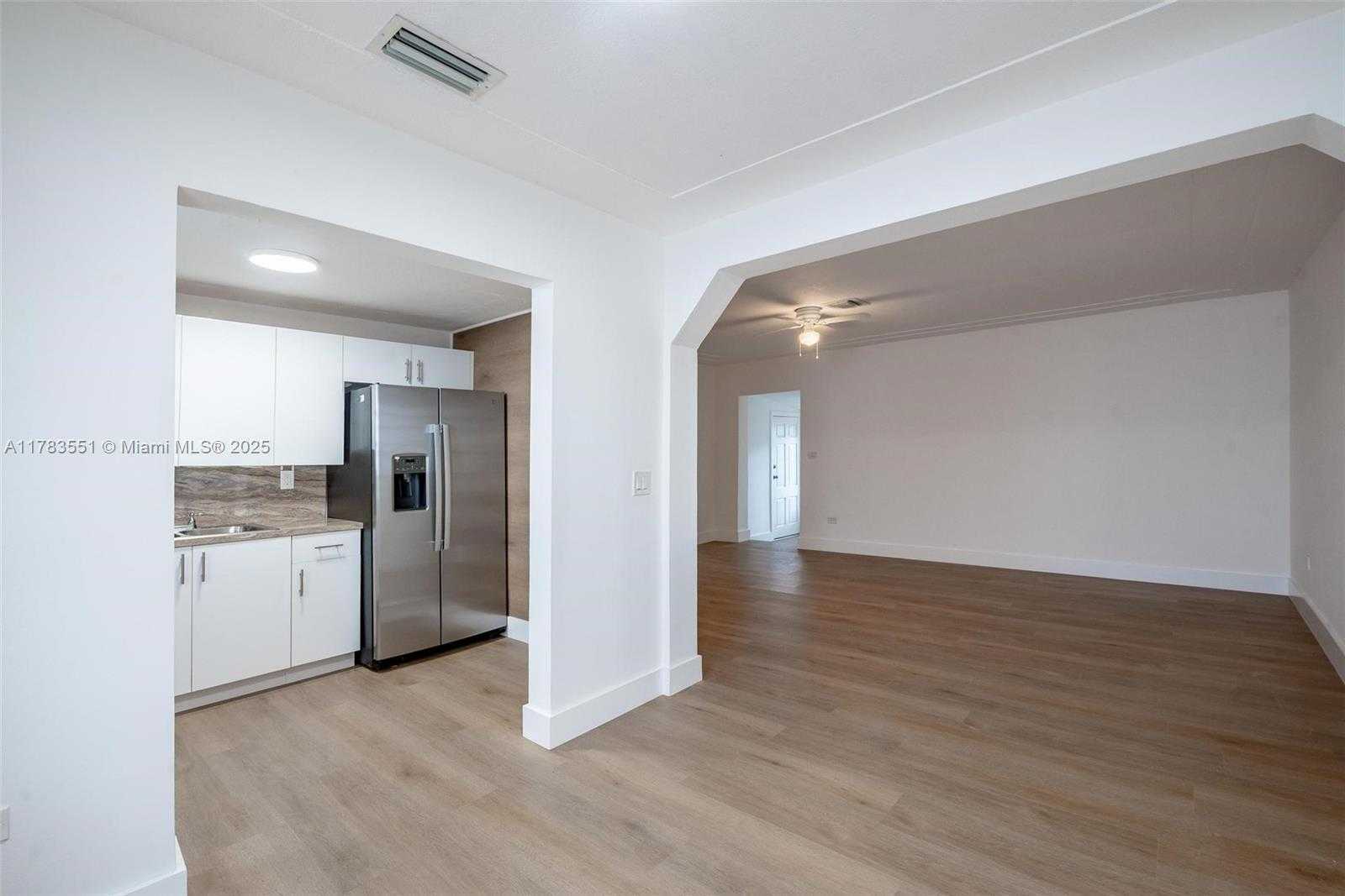 Small Image of 820 86TH ST, Miami Beach Number 10