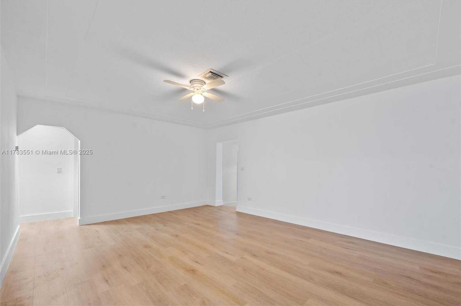 Small Image of 820 86TH ST, Miami Beach Number 15